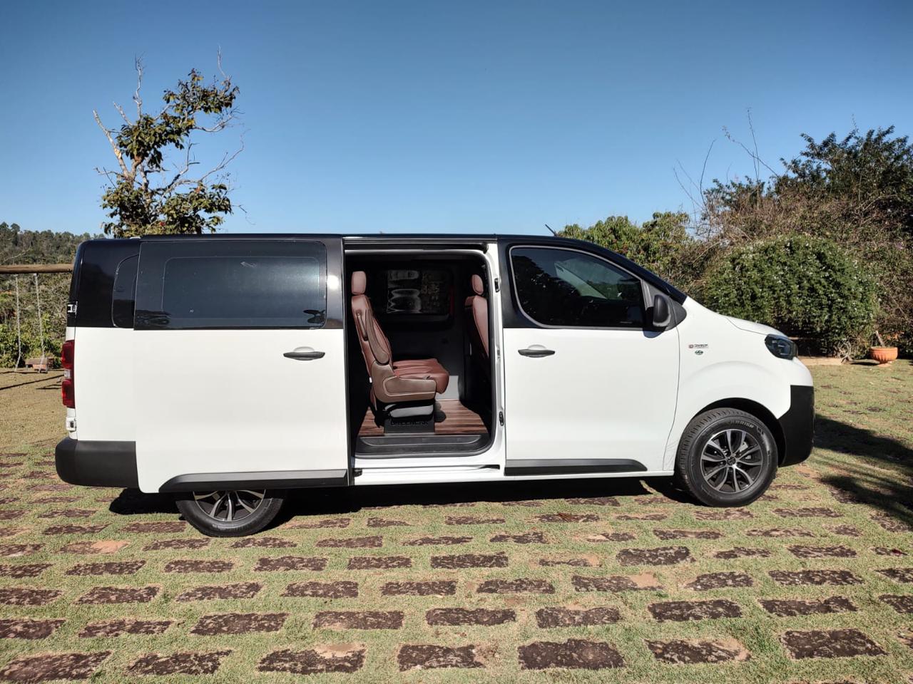 Peugeot Expert - Minivan executiva